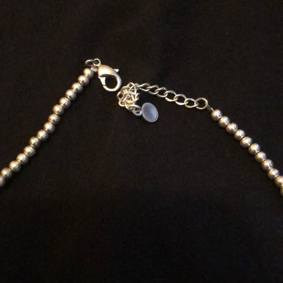 🎉HP🎉🆕🌿Green and Silver Dangle Necklace🌿 - Picture 3 of 4